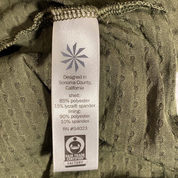 Athleta size Medium workout tank - Picture 5 of 6